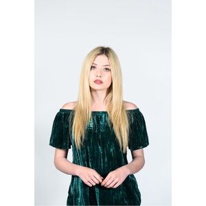 Socialite Women’s Velvet Off The Shoulder Top/Blouse